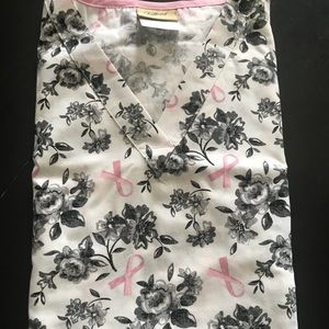 <New> Breast cancer awareness 3xL Scrub top